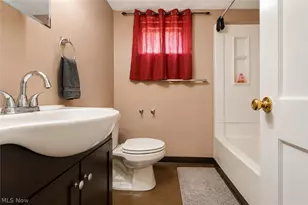 602 Blaine Ave, Akron, OH 44310 - Photo 16