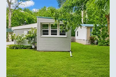 5108 University Drive, Geneva on the Lake, OH 44041 - Photo 4