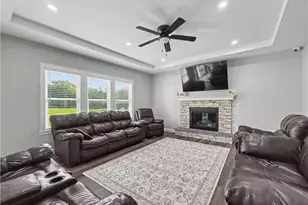 6385 Meander Glen Dr, Austintown, OH 44515 - Photo 14