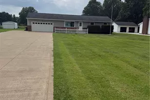 4828 Waterloo Rd, Atwater, OH 44201 - Photo 2