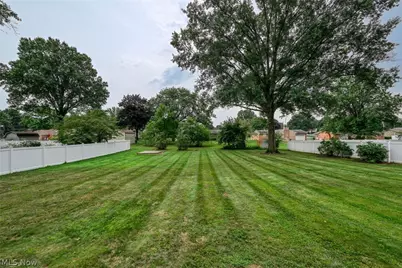 5610 Comanche Street NW, North Canton, OH 44720 - Photo 22