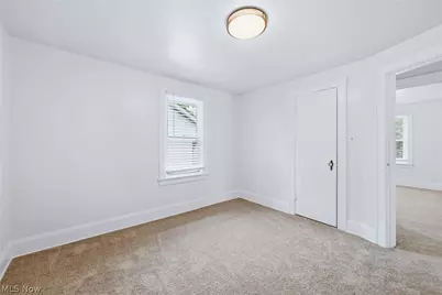 572 E Archwood Avenue, Akron, OH 44301 - Photo 40