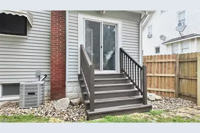 572 E Archwood Avenue, Akron, OH 44301 - Photo 12