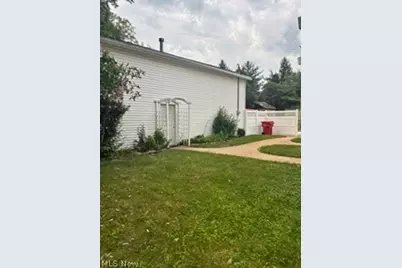429 Columbia Street, Leetonia, OH 44431 - Photo 4