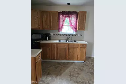 490 Tompkins Avenue, Akron, OH 44305 - Photo 6