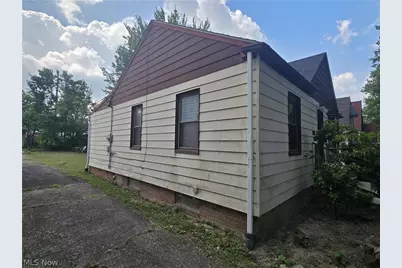 15908 Invermere Avenue, Loveland, OH 44128 - Photo 12