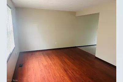 406 Maplebrook Drive #406, Painesville Twp, OH 44077 - Photo 6