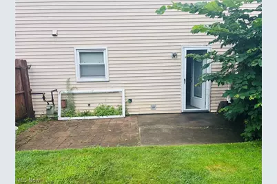 406 Maplebrook Drive #406, Painesville Twp, OH 44077 - Photo 4