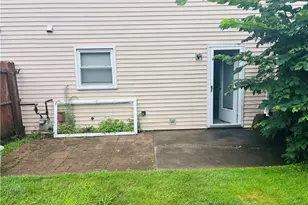 406 Maplebrook Dr, Painesville Twp, OH 44077 - Photo 4