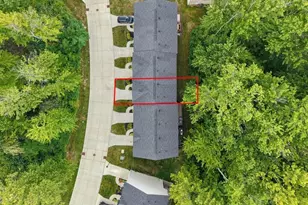 185 Raintree Ln, Painesville Twp, OH 44077 - Photo 2