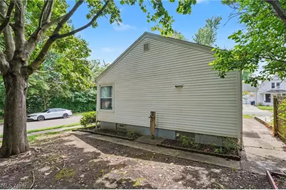 1761 Marks Avenue, Akron, OH 44305 - Photo 8