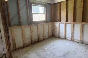 615 Bowling Green Cir, Elyria, OH 44035 - Photo 8