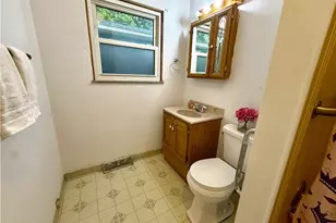 386 Fulmer Ave, Akron, OH 44312 - Photo 12