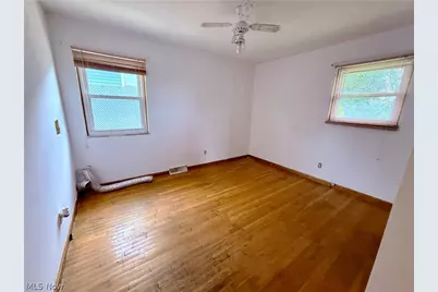 386 Fulmer Avenue, Akron, OH 44312 - Photo 4