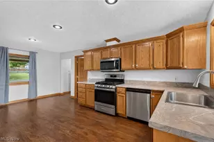 2157 Stahl Rd, Akron, OH 44319 - Photo 8