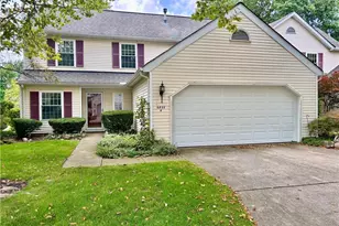 5830 Ridgeview Ln, Willoughby, OH 44094 - Photo 2