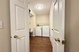 5830 Ridgeview Ln, Willoughby, OH 44094 - Photo 18