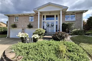 136 Tera Manor, Wintersville, OH 43953 - Photo 4