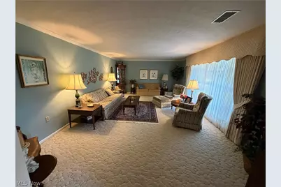 49261 S Park Circle, East Liverpool, OH 43920 - Photo 8