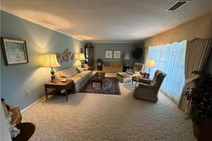 49261 S Park Cir, East Liverpool, OH 43920 - Photo 8
