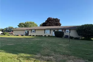 49261 S Park Cir, East Liverpool, OH 43920 - Photo 6