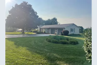 49261 S Park Circle, East Liverpool, OH 43920 - Photo 1
