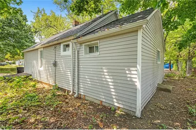 2408 Castle Avenue, Loveland, OH 44113 - Photo 28