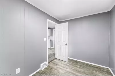 2408 Castle Avenue, Loveland, OH 44113 - Photo 16