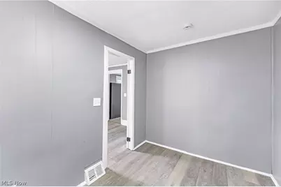 2408 Castle Avenue, Loveland, OH 44113 - Photo 8