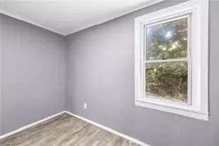 2408 Castle Ave, Loveland, OH 44113 - Photo 18