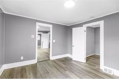 2408 Castle Avenue, Loveland, OH 44113 - Photo 4