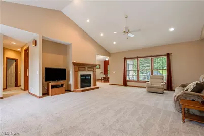 8025 Killeen Street NW, Massillon, OH 44646 - Photo 4