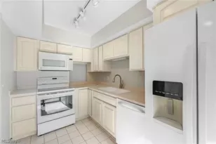 1110 By-The-Shores Dr, Huron, OH 44839 - Photo 8