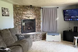893 Dresden Dr, Mansfield, OH 44905 - Photo 8