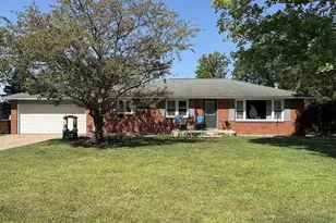 893 Dresden Dr, Mansfield, OH 44905 - Photo 2