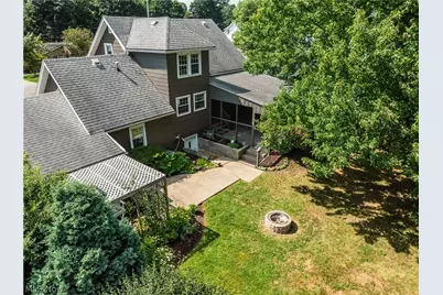 347 Bahlor St SW, Sugarcreek, OH 44681 - Photo 8
