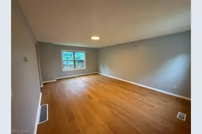 118 Locust Street, Oberlin, OH 44074 - Photo 14
