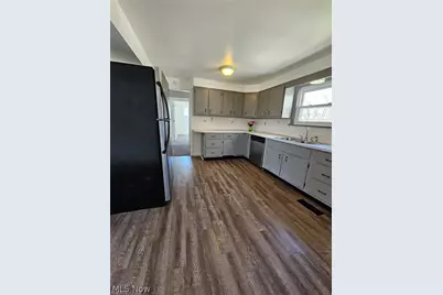 4660 Darrow Road, Stow, OH 44224 - Photo 8