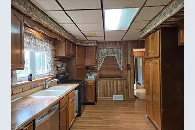 1472 Northeast Avenue, Tallmadge, OH 44278 - Photo 4