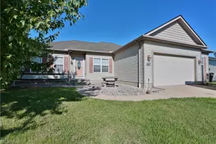 558 Mountain Lion Dr, LaGrange, OH 44050 - Photo 2
