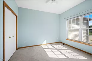 558 Mountain Lion Dr, LaGrange, OH 44050 - Photo 24