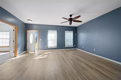 558 Mountain Lion Drive, LaGrange, OH 44050 - Photo 6