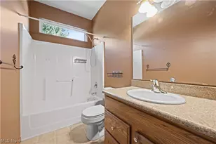 558 Mountain Lion Dr, LaGrange, OH 44050 - Photo 14