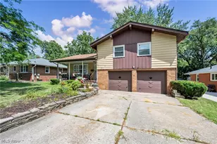3273 Englewood Dr, Stow, OH 44224 - Photo 1