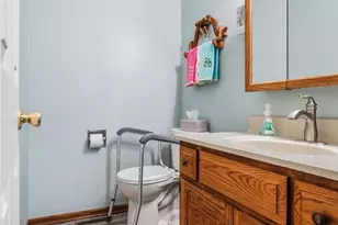 6385 Harbor Dr NW, Canton, OH 44718 - Photo 24