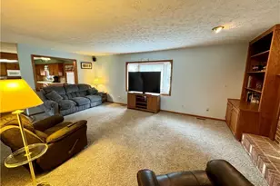 6385 Harbor Dr NW, Canton, OH 44718 - Photo 12