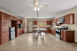 832 S Main St, North Canton, OH 44720 - Photo 30