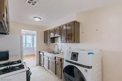 12900 Lake Avenue #1924, Oakwood, OH 44107 - Photo 16