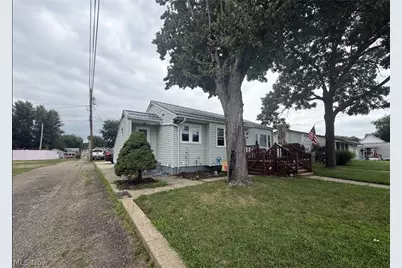 440 Center Street, Newcomerstown, OH 43832 - Photo 2