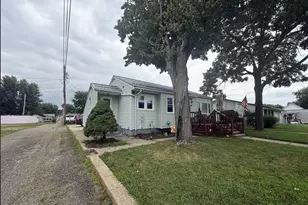 440 Center St, Newcomerstown, OH 43832 - Photo 2